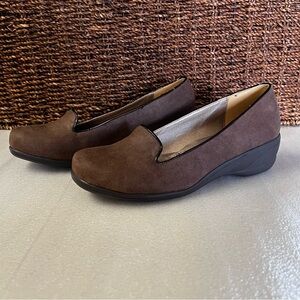 Soft Styles Low Wedge Brown Suede Slip On Shoes Women’s Size 7